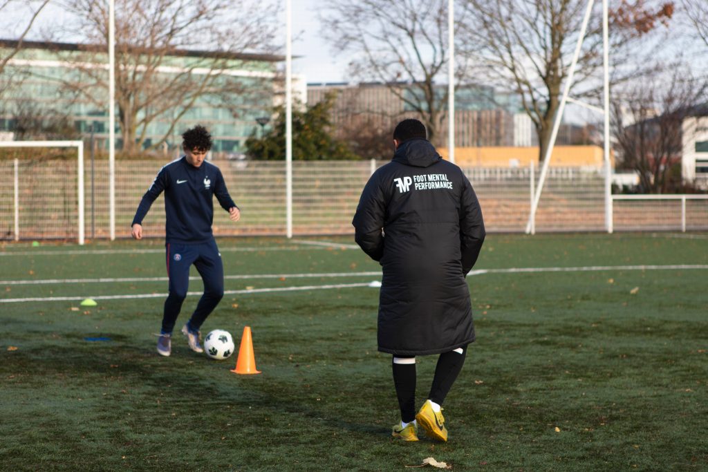 Entraineur et joueur de football